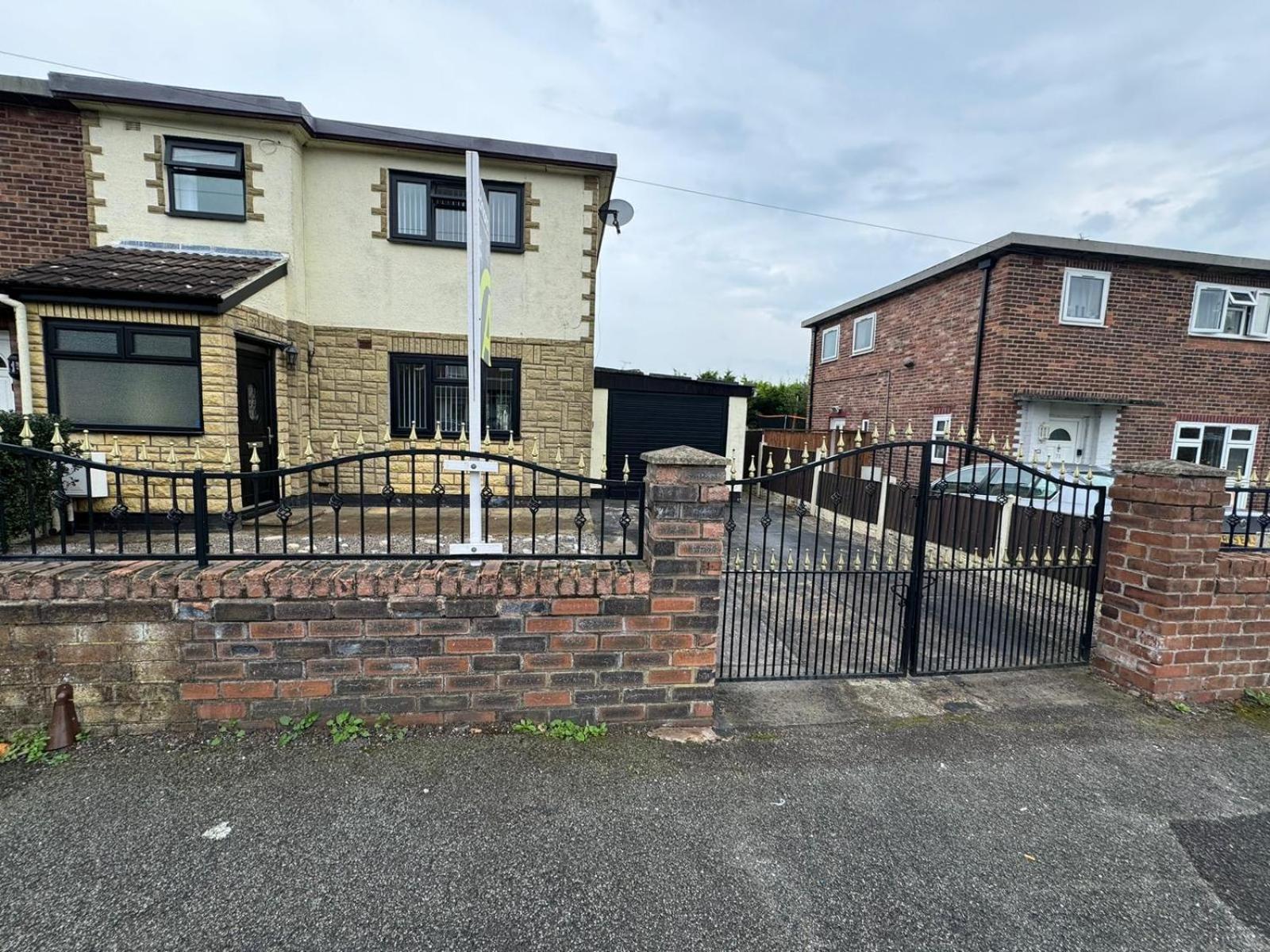 Villa Superb Cozy House In Warrington Extérieur photo