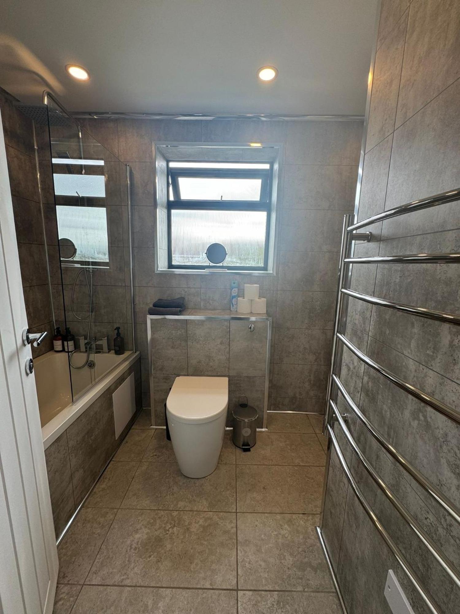 Villa Superb Cozy House In Warrington Extérieur photo