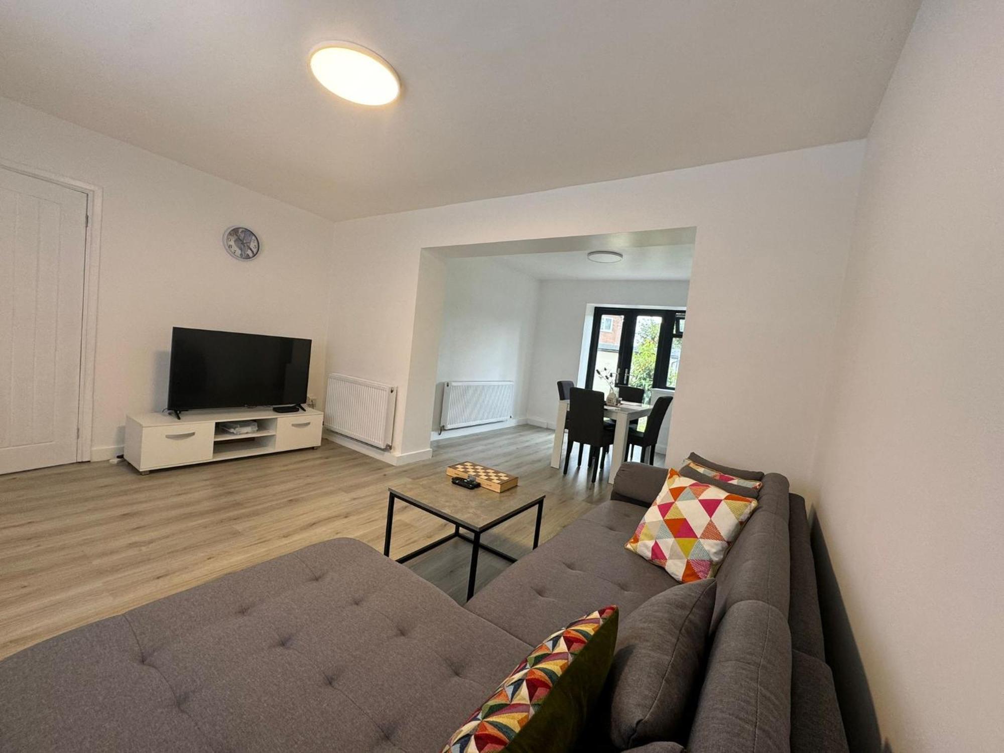 Villa Superb Cozy House In Warrington Extérieur photo